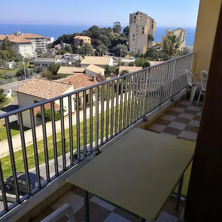 Apartment Sur Les Hauteurs De Avec Vue